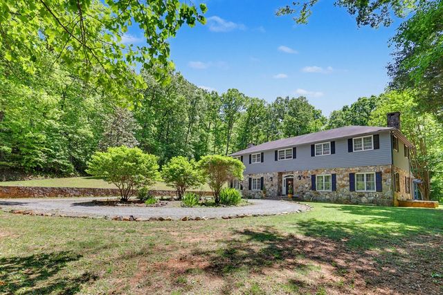 1127 Burch Branch Road, Hiawassee, GA 30546