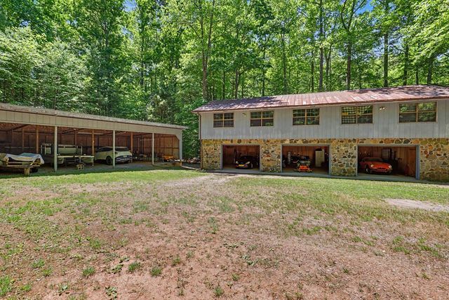 1127 Burch Branch Road, Hiawassee, GA 30546