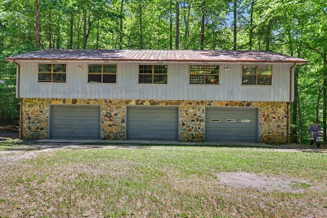 1127 Burch Branch Road, Hiawassee, GA 30546