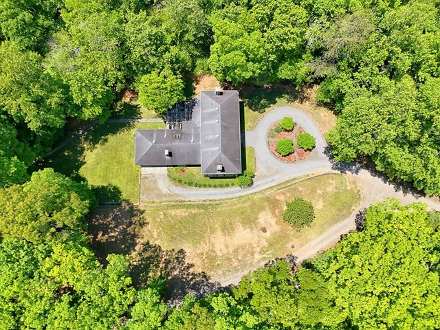 1127 Burch Branch Road, Hiawassee, GA 30546