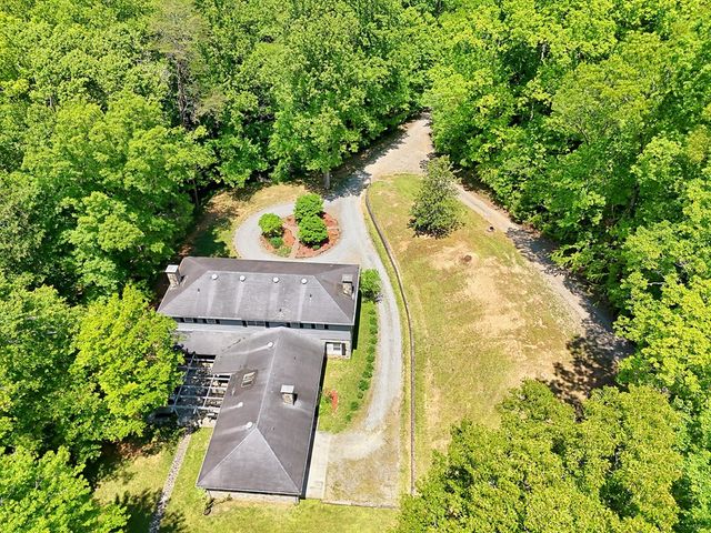 1127 Burch Branch Road, Hiawassee, GA 30546