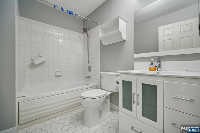 2384 Quill Court, Mahwah, NJ 07430