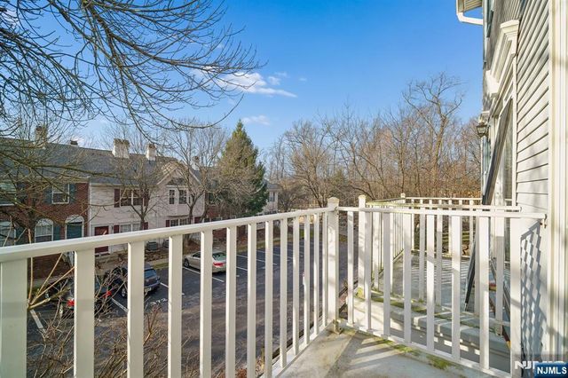 2384 Quill Court, Mahwah, NJ 07430