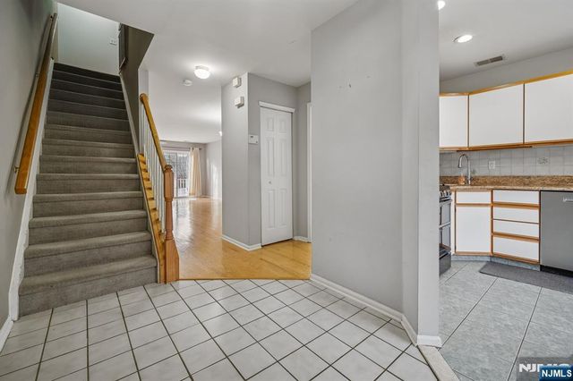 2384 Quill Court, Mahwah, NJ 07430