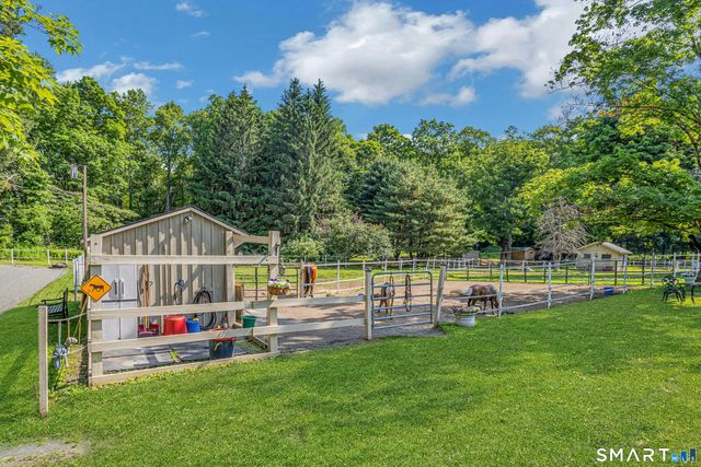 92 Minortown Road, Woodbury, CT 06798