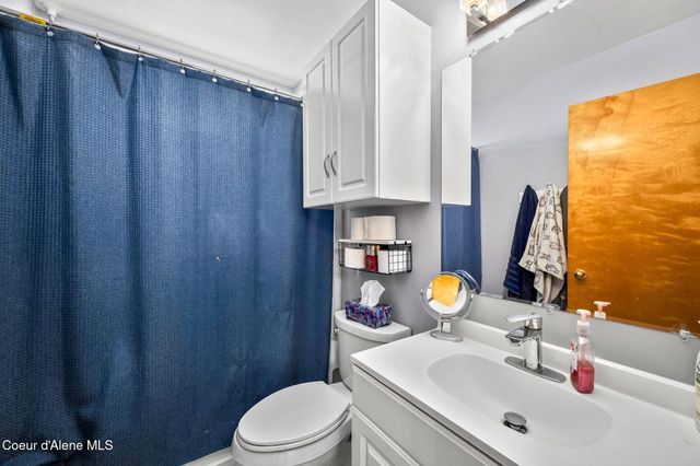 2441 N Henry ST, Post Falls, ID 83854