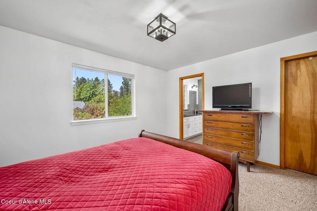 2441 N Henry ST, Post Falls, ID 83854