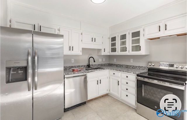 3717 NW Gardenside Drive NW, Huntsville, AL 35803