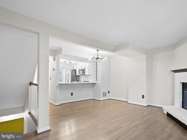 2858 NEW PROVIDENCE CT, Falls Church, VA 22042