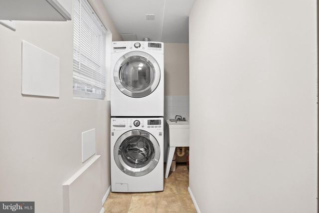 2858 NEW PROVIDENCE CT, Falls Church, VA 22042