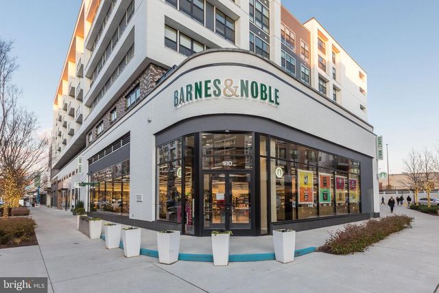 2858 NEW PROVIDENCE CT, Falls Church, VA 22042