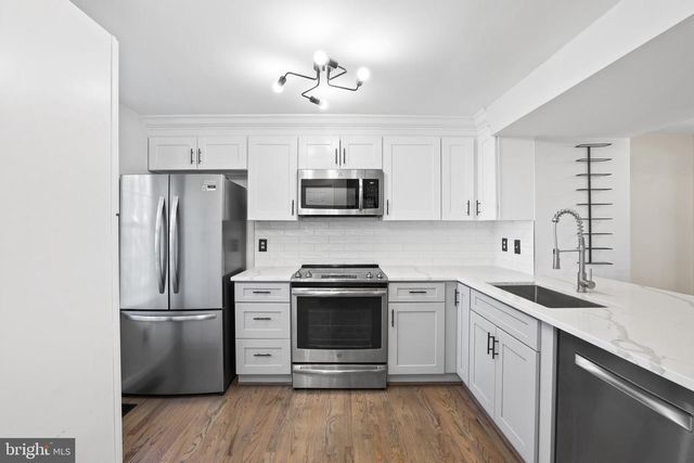 2858 NEW PROVIDENCE CT, Falls Church, VA 22042