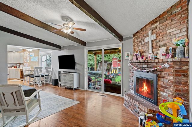 2377 Woodlawn Ct NE, Keizer, OR 97303