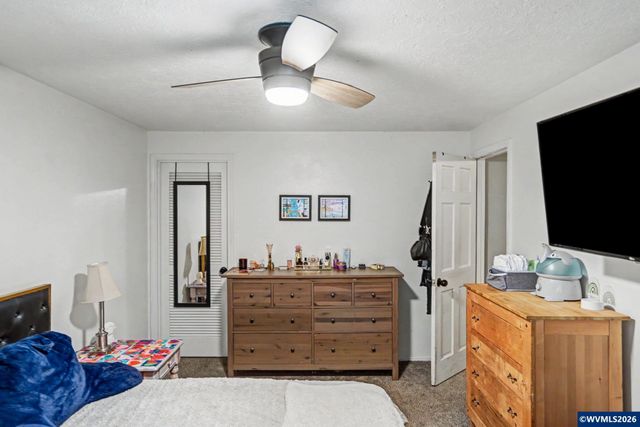 2377 Woodlawn Ct NE, Keizer, OR 97303