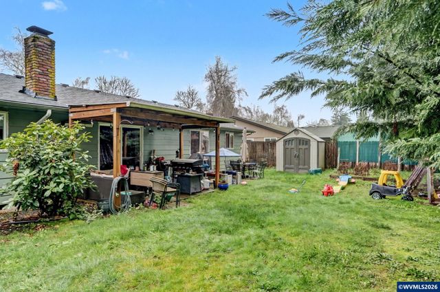 2377 Woodlawn Ct NE, Keizer, OR 97303