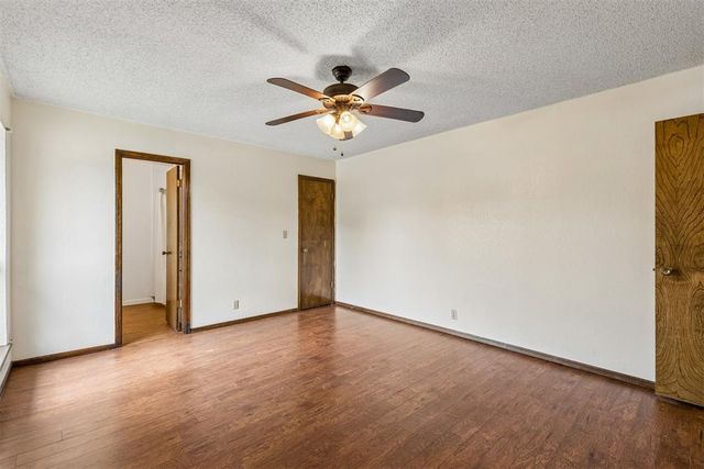 529 S Silver Drive, Mustang, OK 73064