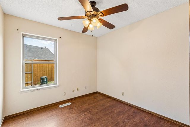 529 S Silver Drive, Mustang, OK 73064