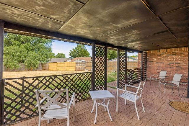 529 S Silver Drive, Mustang, OK 73064