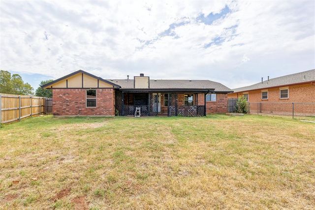 529 S Silver Drive, Mustang, OK 73064