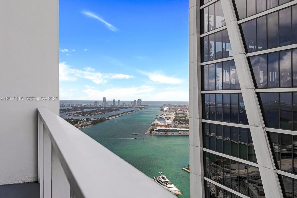 1040 Biscayne Blvd 4208, Miami, FL 33132