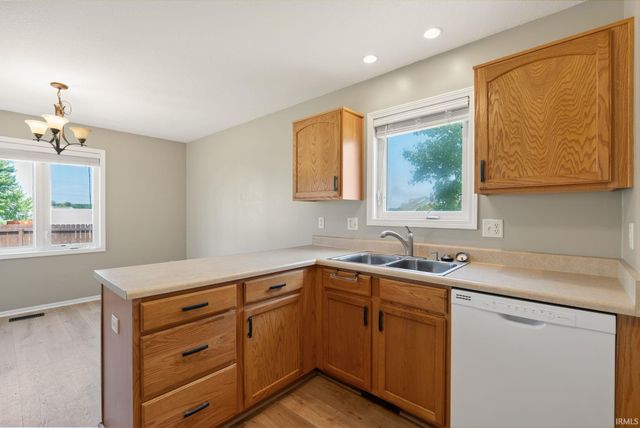 11925 Dark Hollow Court, Fort Wayne, IN 46818