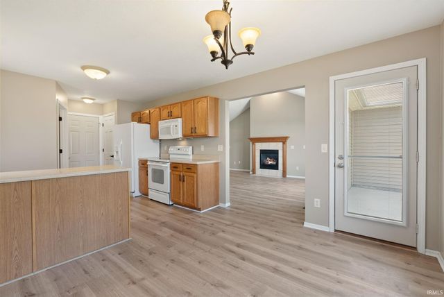 11925 Dark Hollow Court, Fort Wayne, IN 46818