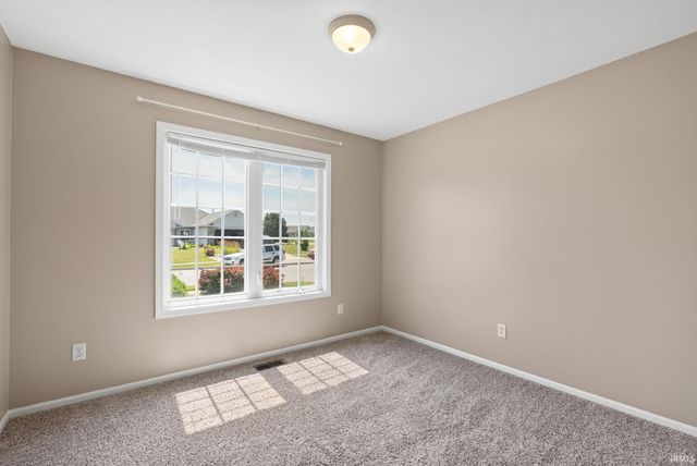 11925 Dark Hollow Court, Fort Wayne, IN 46818