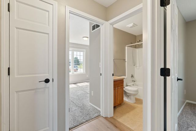 11925 Dark Hollow Court, Fort Wayne, IN 46818