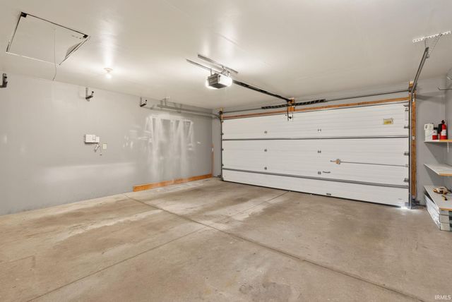 11925 Dark Hollow Court, Fort Wayne, IN 46818