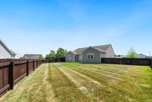 11925 Dark Hollow Court, Fort Wayne, IN 46818