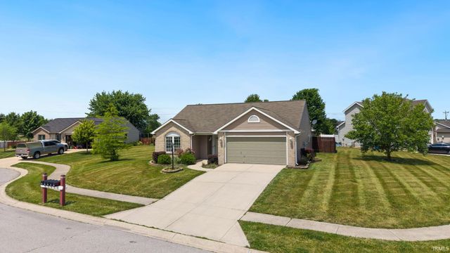 11925 Dark Hollow Court, Fort Wayne, IN 46818