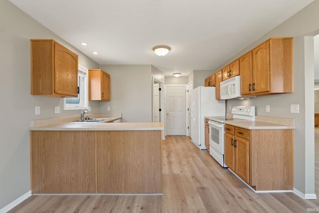 11925 Dark Hollow Court, Fort Wayne, IN 46818