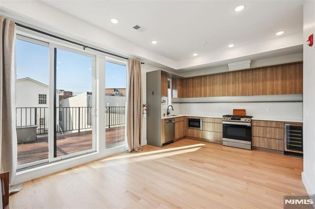 431 Palisade Avenue 3, Jersey City, NJ 07307