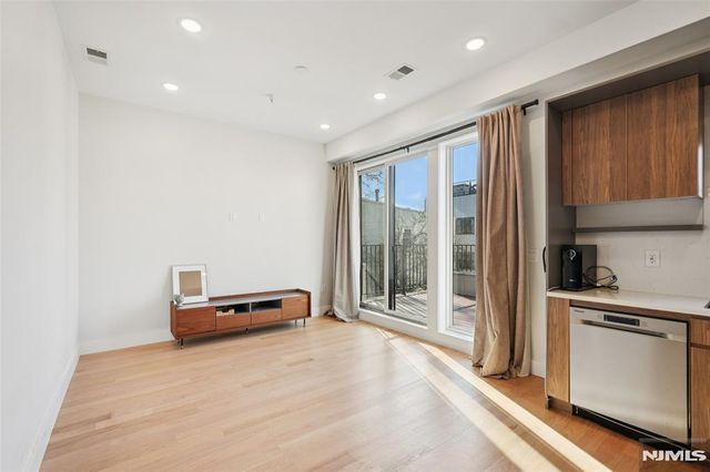 431 Palisade Avenue 3, Jersey City, NJ 07307