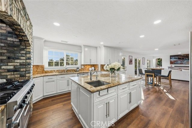 40900 Via Los Altos, Temecula, CA 92591