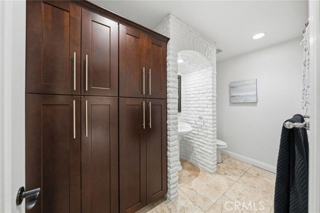 40900 Via Los Altos, Temecula, CA 92591