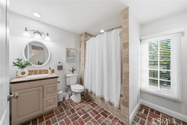 40900 Via Los Altos, Temecula, CA 92591