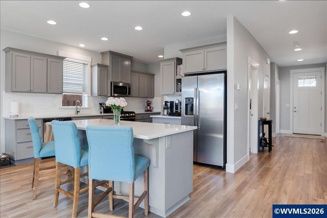 2754 Inna Av NW, Salem, OR 97304