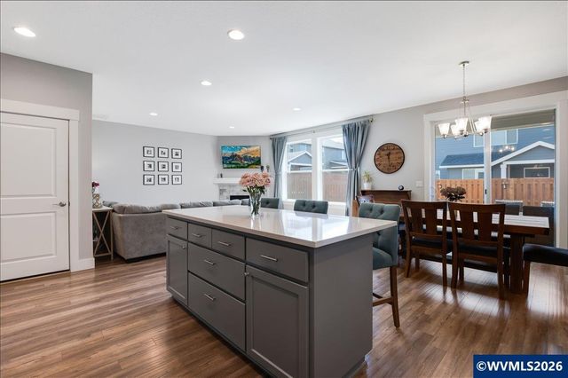 2754 Inna Av NW, Salem, OR 97304