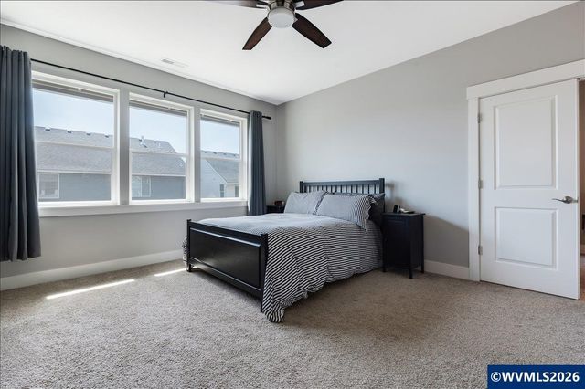 2754 Inna Av NW, Salem, OR 97304