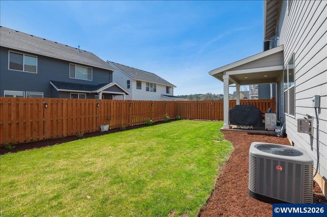 2754 Inna Av NW, Salem, OR 97304