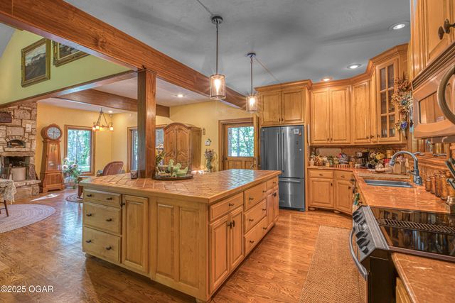 5000 & 4850 Chapel Road, Carthage, MO 64836