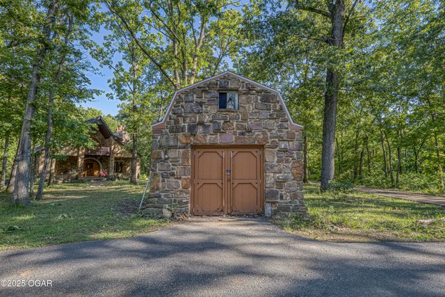 5000 & 4850 Chapel Road, Carthage, MO 64836