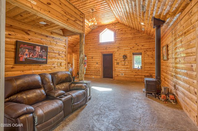 5000 & 4850 Chapel Road, Carthage, MO 64836