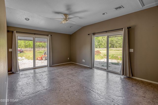 5000 & 4850 Chapel Road, Carthage, MO 64836