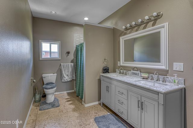 5000 & 4850 Chapel Road, Carthage, MO 64836