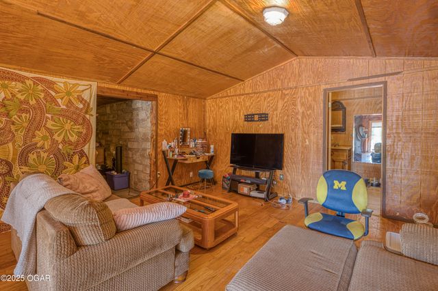 5000 & 4850 Chapel Road, Carthage, MO 64836