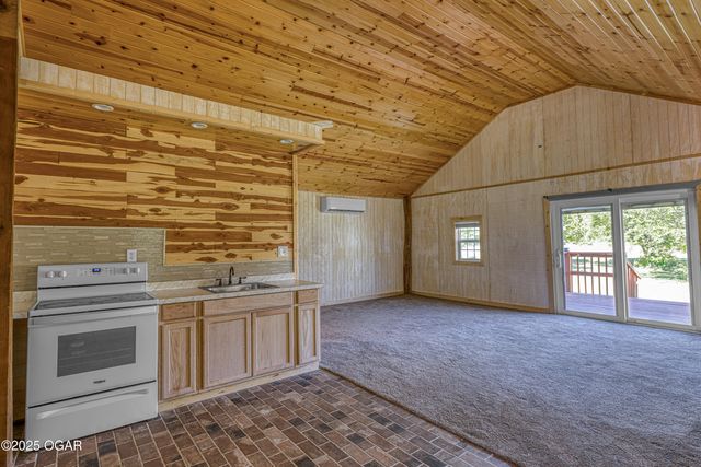 5000 & 4850 Chapel Road, Carthage, MO 64836