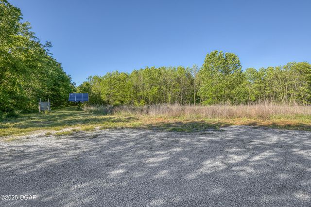 5000 & 4850 Chapel Road, Carthage, MO 64836