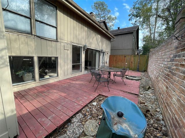 156 Old Bridge Lake, Houston, TX 77069